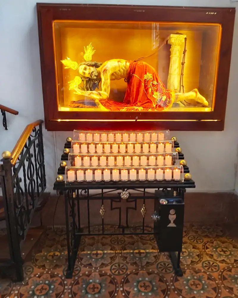 Lamparario en Hierro Forjado de 50 Velas