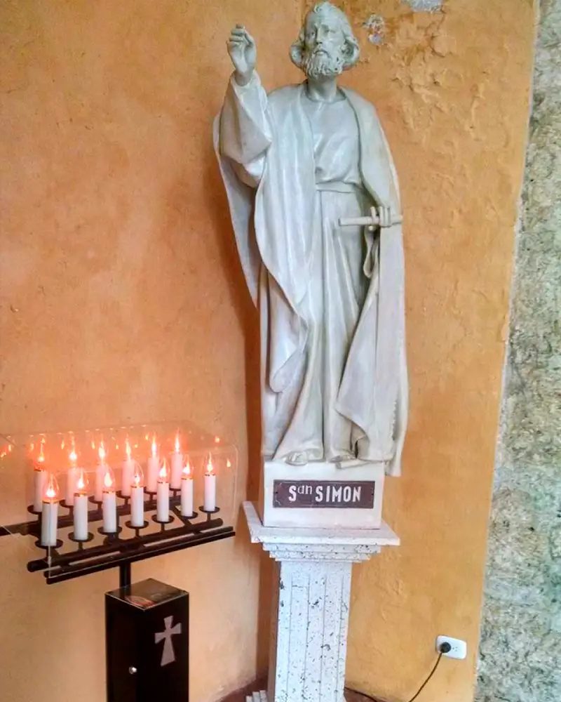 Lamparario en Lámina de 13 Velas con Cubierta