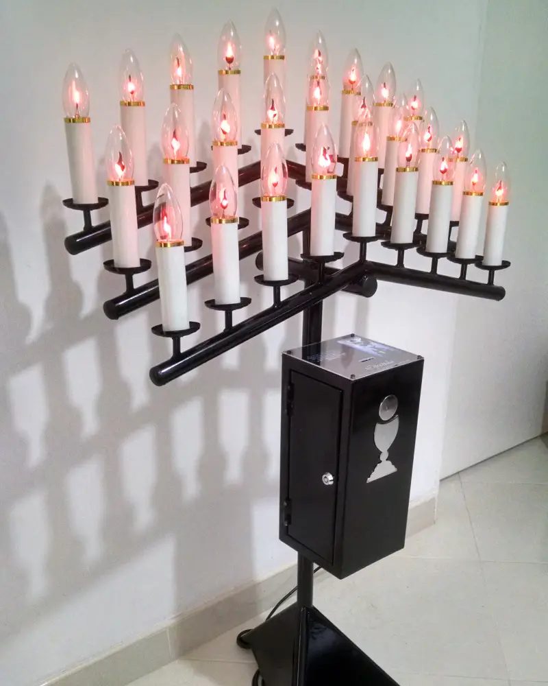 Lamparario en Lámina Negro de 27 Velas – vista 2